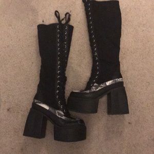 NWT/NIB-Dolls Kill Platform Boots